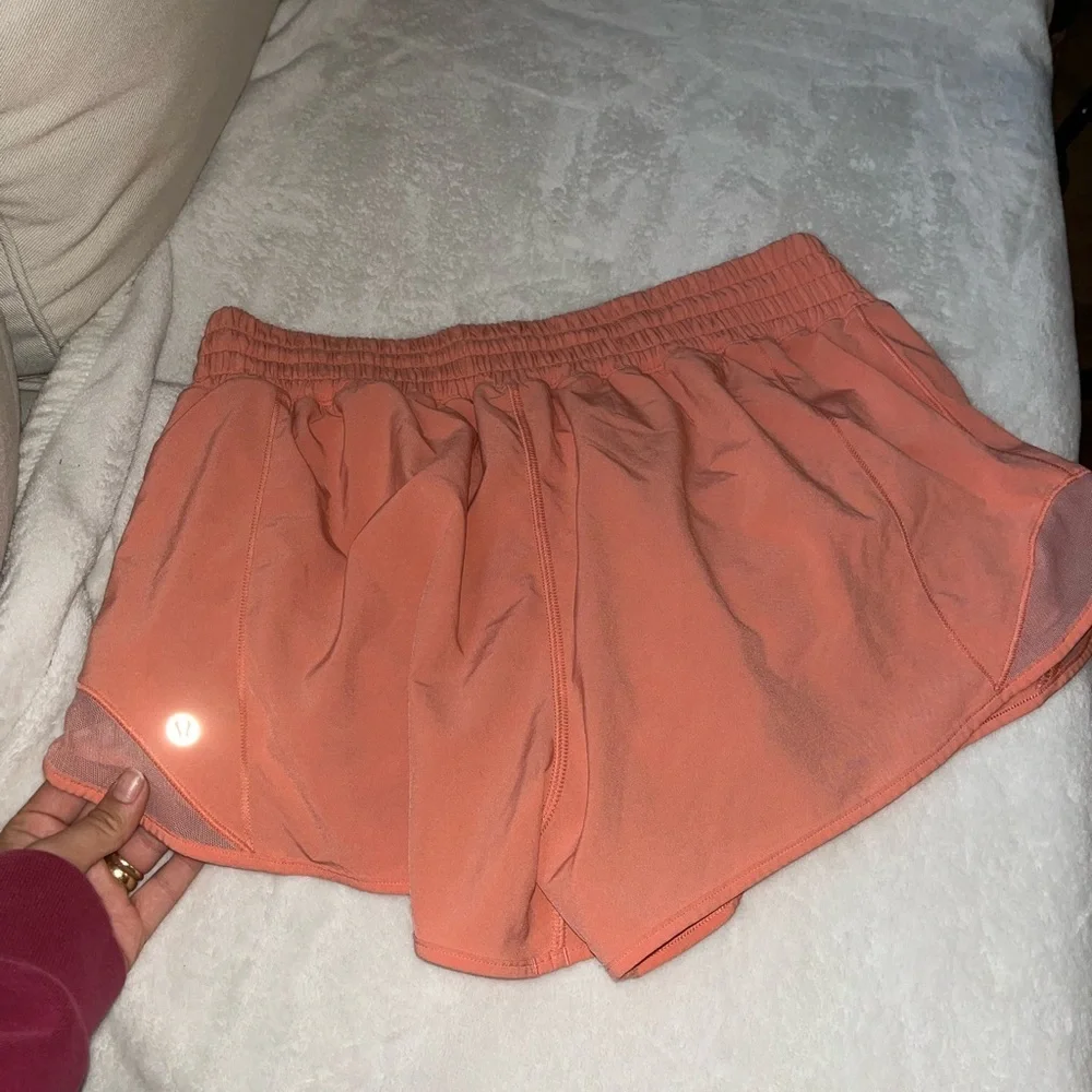 Lululemon Hotty Hot High Rise Pink Shorts Size 10 - Picture 4 of 7